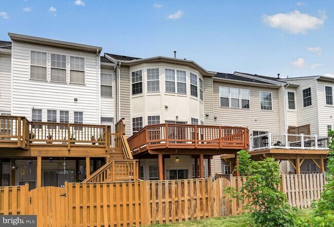 Building Photo - 6805 Oregano Ln