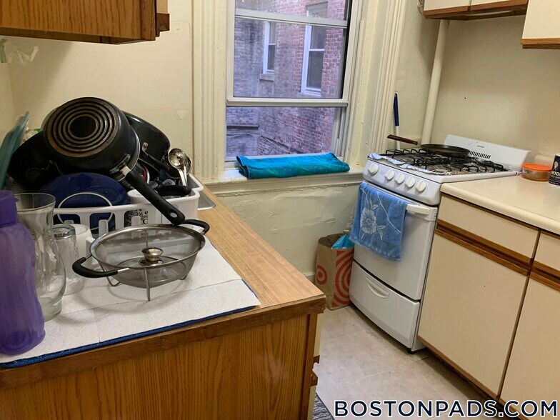 Primary Photo - 32 Queensberry St