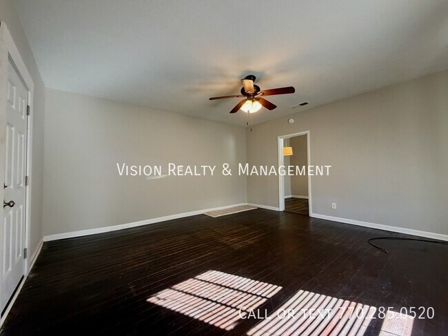 Building Photo - 3284 Stillwood Dr