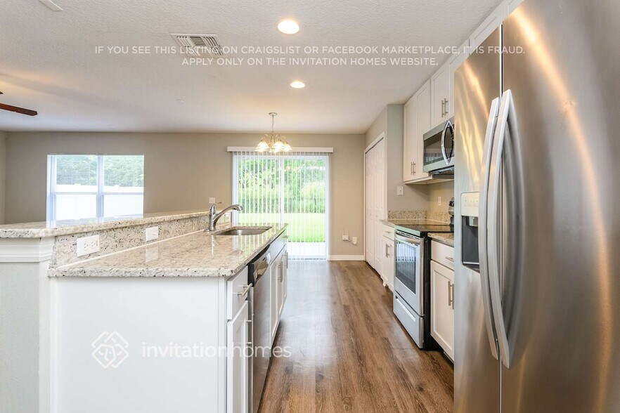 Building Photo - 15256 Black Lion Way