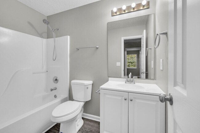 Building Photo - Welcome to your beautifully refreshed home in Hampton, where comfort, style, and convenience come...