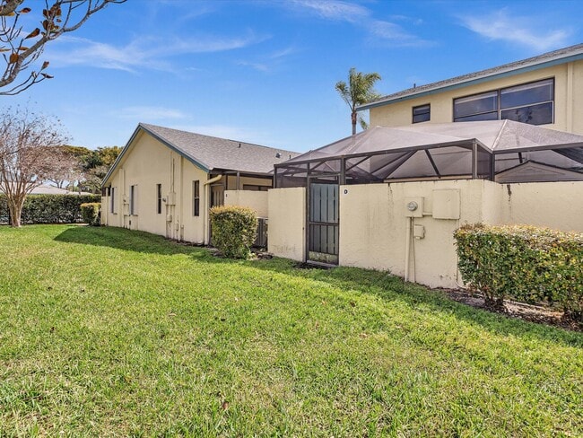 Building Photo - 9095 SW 21st Ct