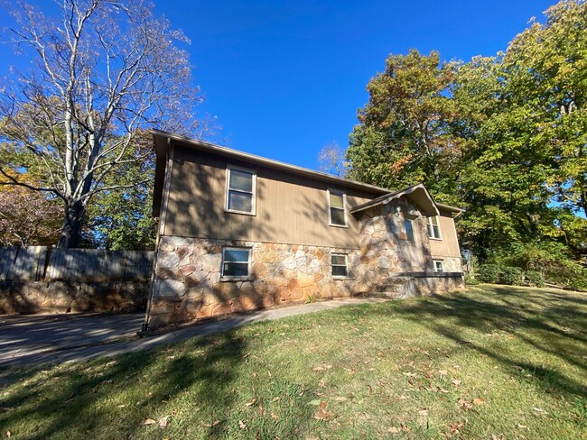 Building Photo - 2809 Norwich Court, Maryville, TN 37803