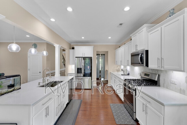 Building Photo - 9312 Ardrey Woods Dr