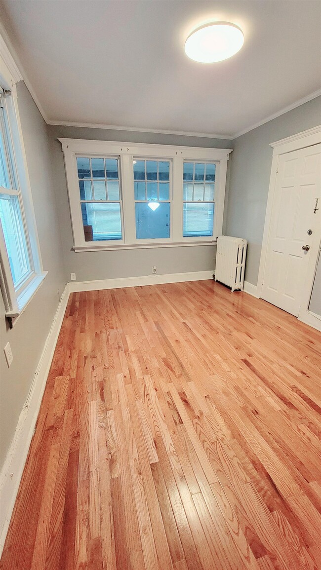 Building Photo - 3158 John F. Kennedy Blvd