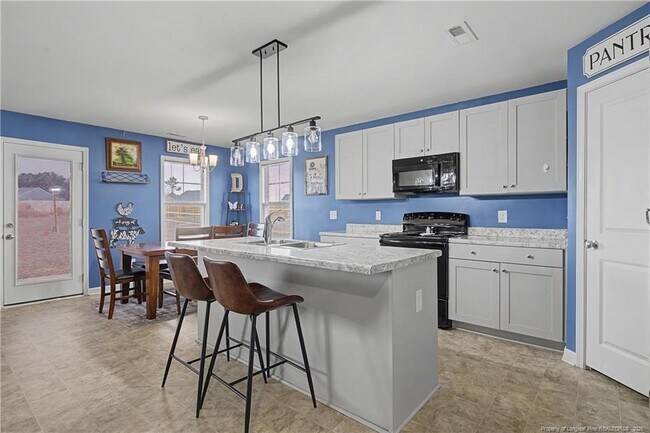 Building Photo - 21 Terrier Ct