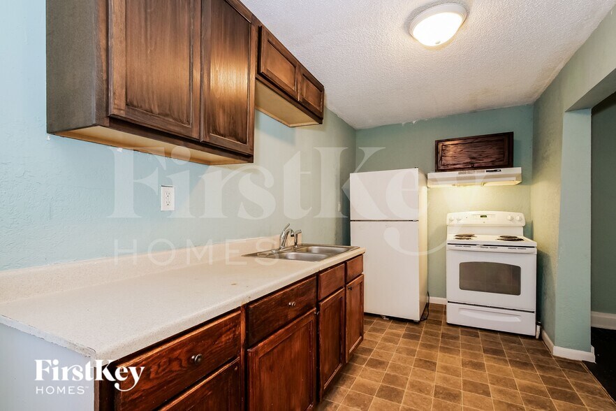 Building Photo - 6014 Virginia Ave