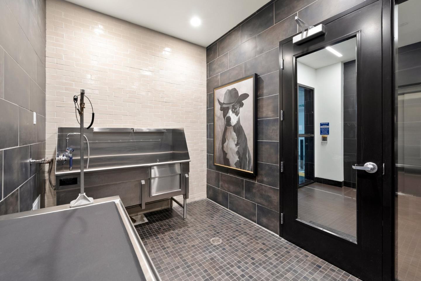 Building Photo - 3578 Rambla Pl