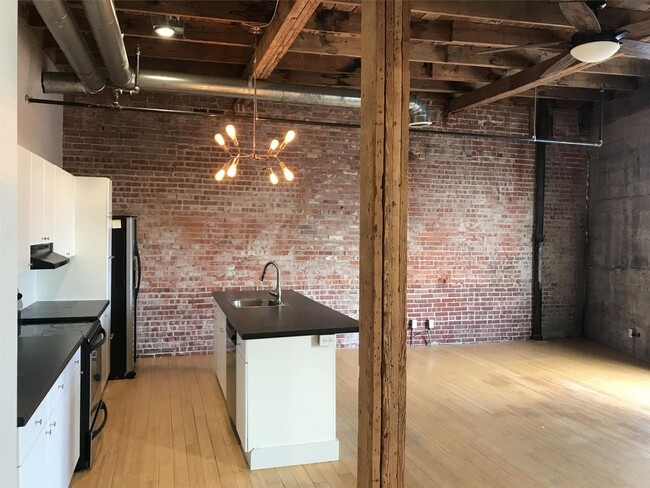 Building Photo - 222 E Main Street - A