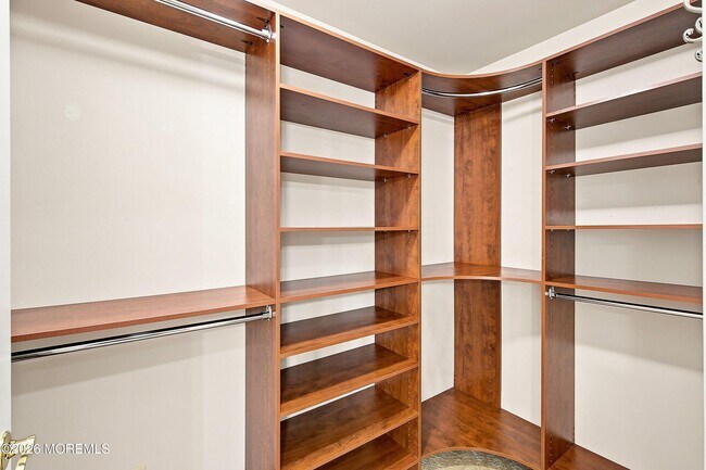 Building Photo - 90 Banyan Blvd