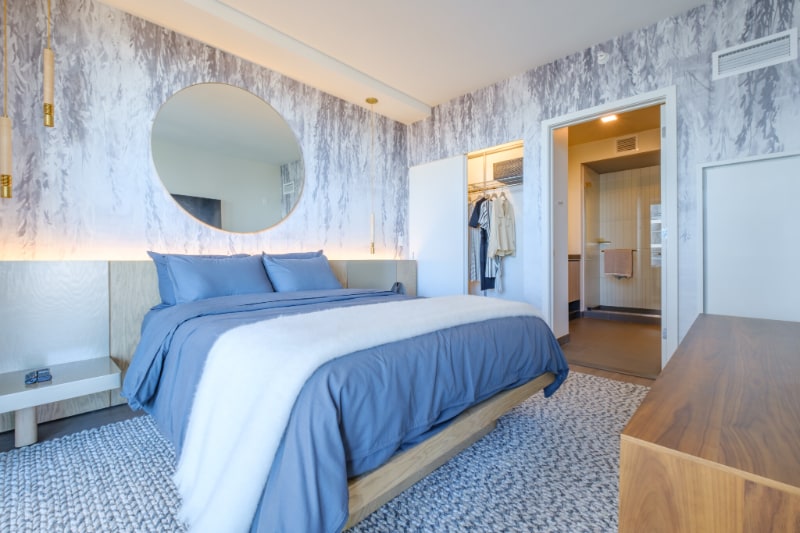 Building Photo - 112 E Roosevelt Rd