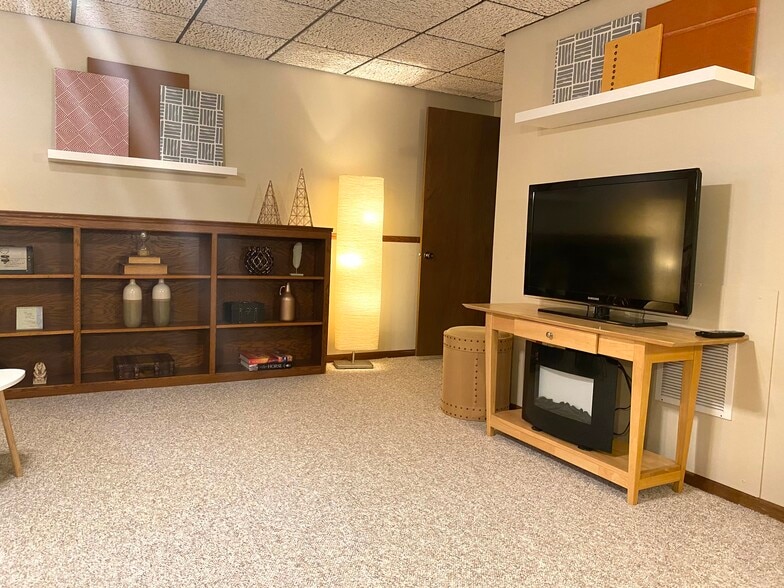 Building Photo - 1475 Sheldon St