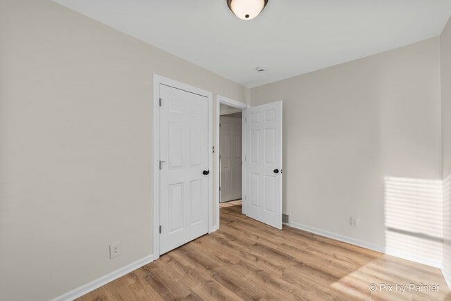 Building Photo - 1019 Maple St