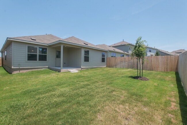 Building Photo - Updated Southeast Austin Single Story - Move In Ready!
