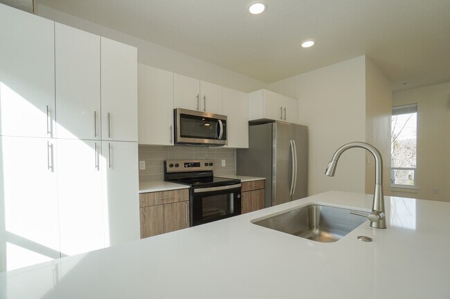 Building Photo - 4622 N Iota Ln