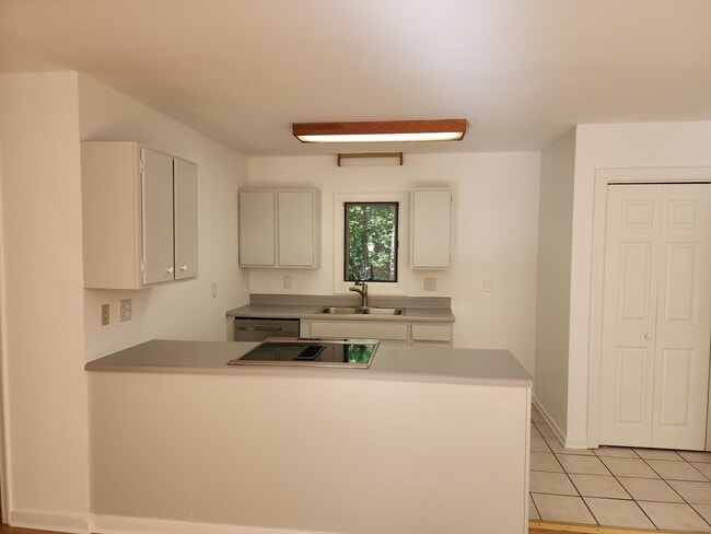 Building Photo - Cozy 1 Bedroom Home in New Kent County!