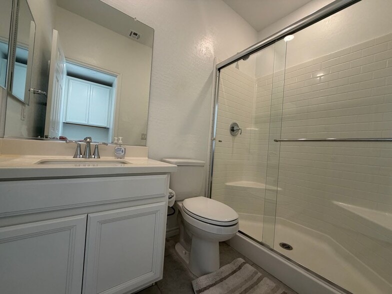 Building Photo - 3228 Azalea Ridge Ct