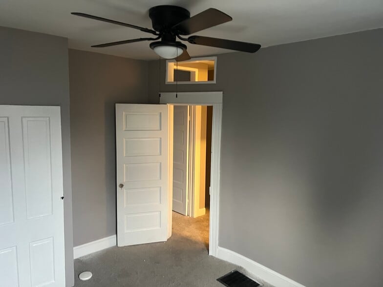 Building Photo - 741 Melville Ave