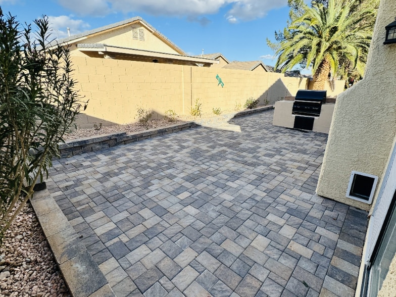 Building Photo - 7816 Pinnochio Ave