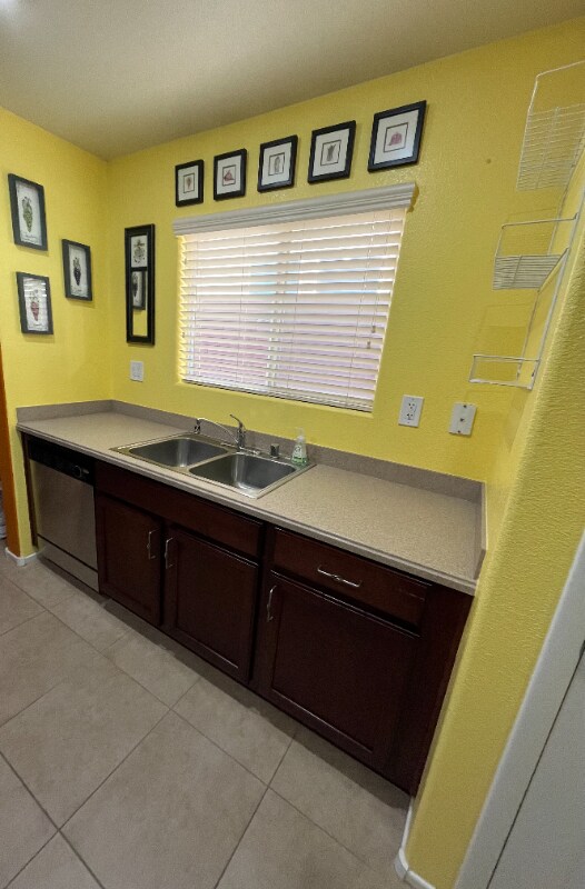 Building Photo - 9241 Valley Ranch Ave