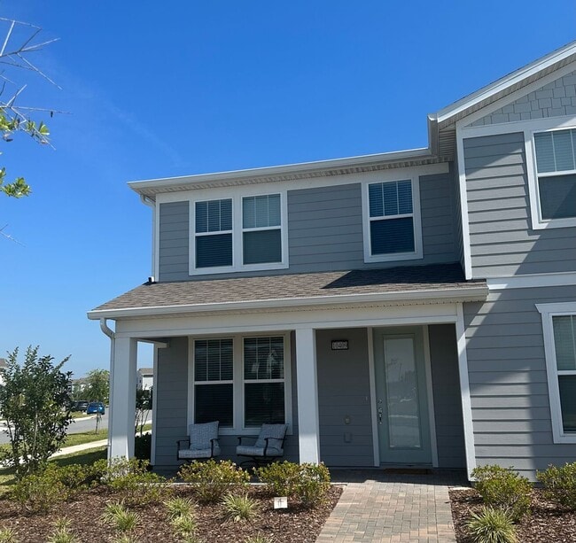 Building Photo - Isles of Lake Nona!! 3 Bedroom 2.5 Bathroom End Unit Townhome