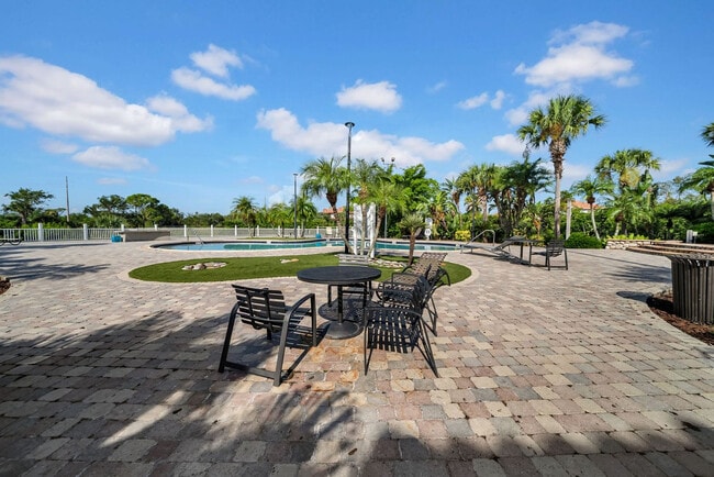 Building Photo - 7607 Southern Brook Bend