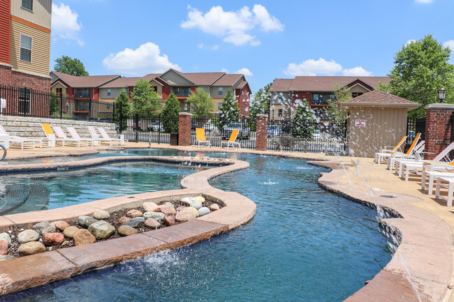 Kensington Park Apartments - 1735 W Bennett St Springfield MO 65807 ...