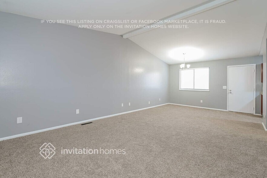 Building Photo - 3922 S Pagosa St