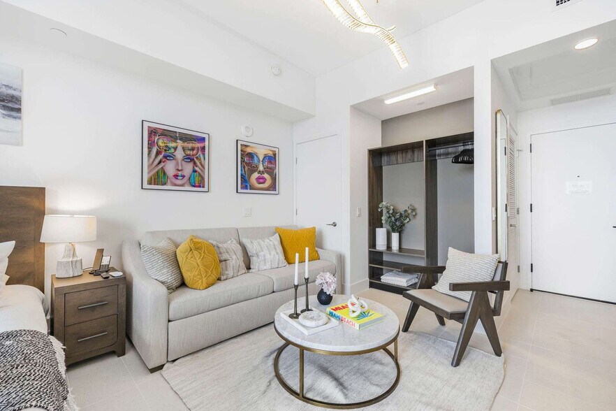 Building Photo - 159 NE 6th St