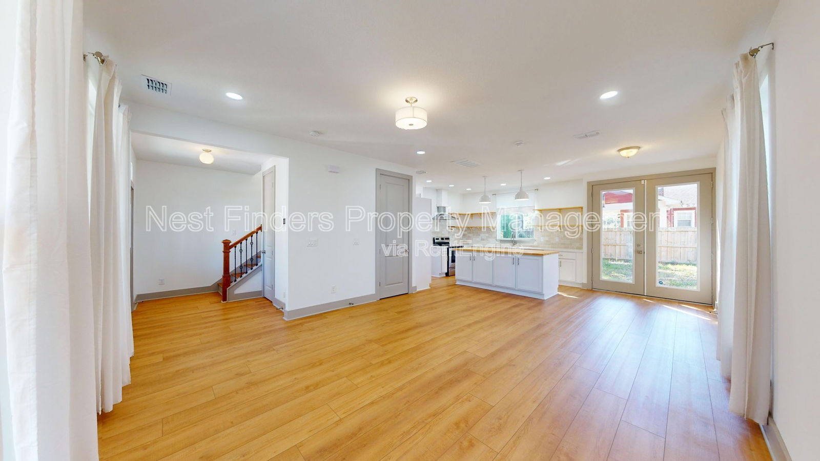 Building Photo - 966 Ingleside Ave