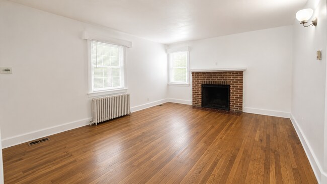 Building Photo - 3774 Chatham Cir