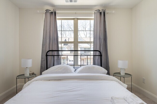 Building Photo - 3319 Old Hickory Blvd