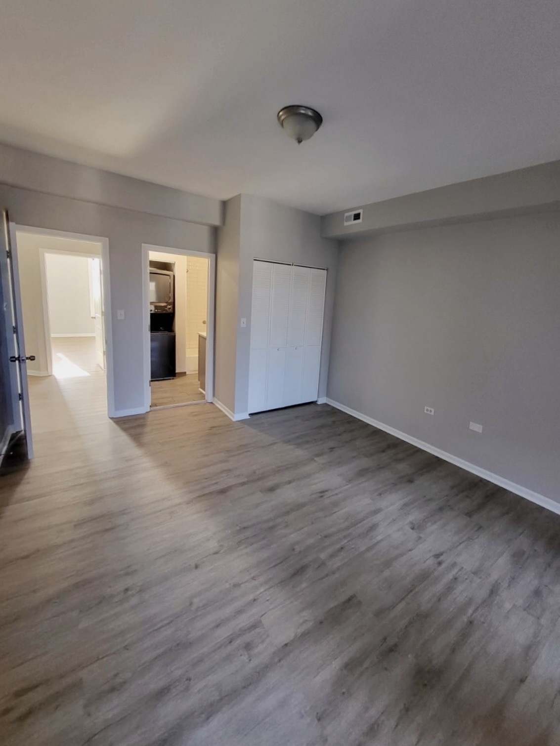 Building Photo - 5736 S King Dr