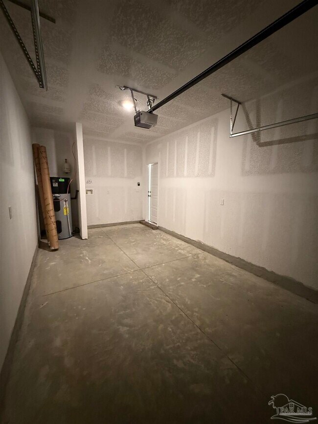 Building Photo - 9007 Golden Eye Dr