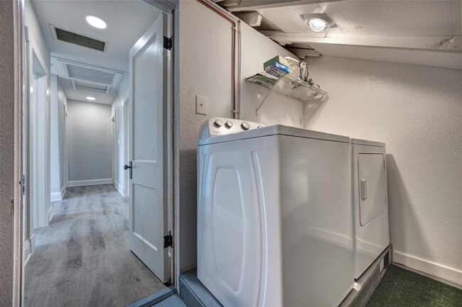 Building Photo - 117 E Euclid Ave