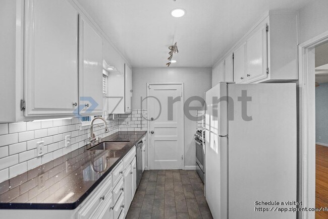 Building Photo - 3848 James Ave