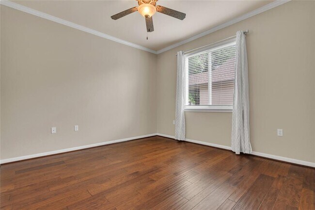 Building Photo - 409 Rio Grande Loop