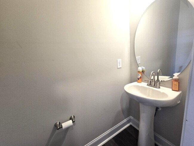 Building Photo - Raeford Rental