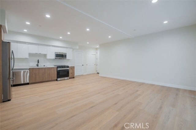 Building Photo - 10218 Fernglen Ave
