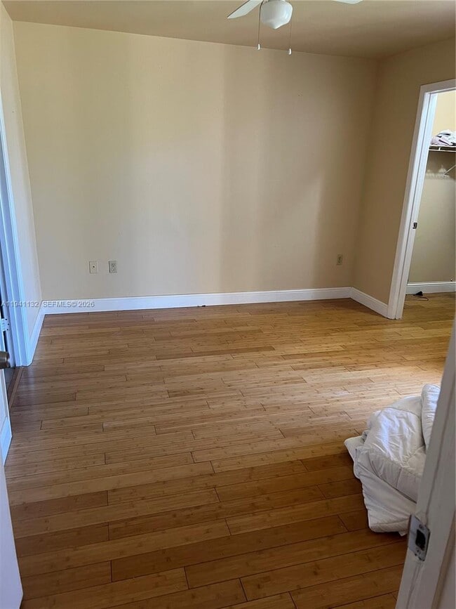 Building Photo - 4751 Via Palm Lakes