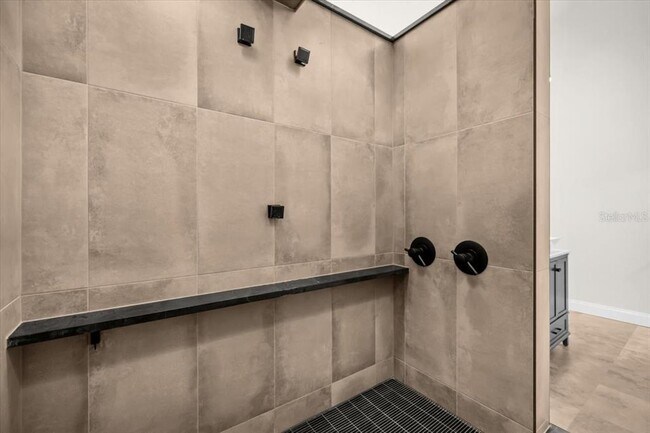 Building Photo - 2327 4th Ave N