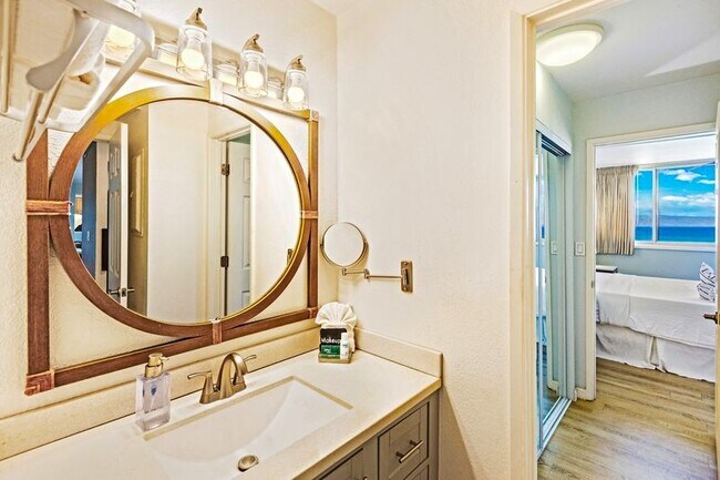 Building Photo - 4365 Lower Honoapiilani Rd