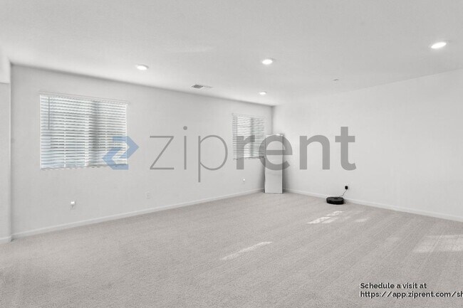 Building Photo - 202 Martos Ct