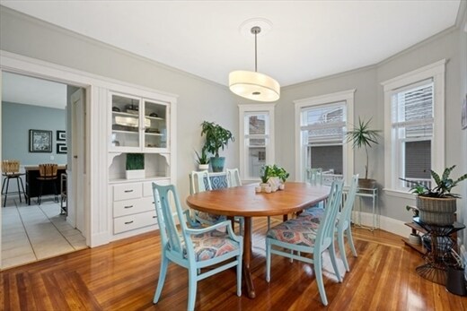 Building Photo - 8 Clark St