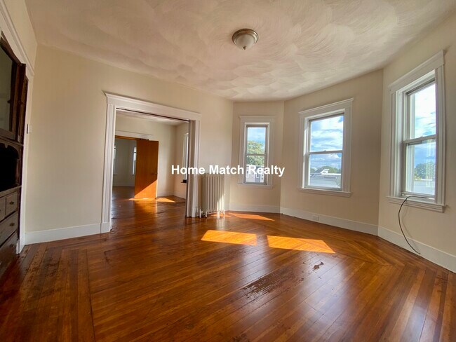 Building Photo - 14 Belknap St