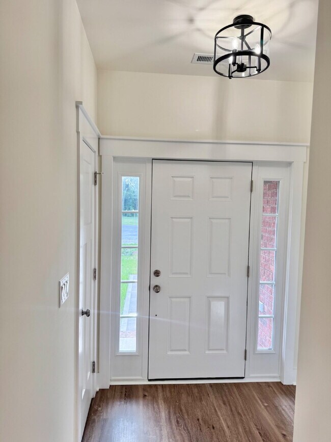 Building Photo - Low Maintenance Lifestyle! GORGEOUS 2 BR | 2 BA Brick Duplex in Rosewood (Goldsboro) *Lawn Care/T...