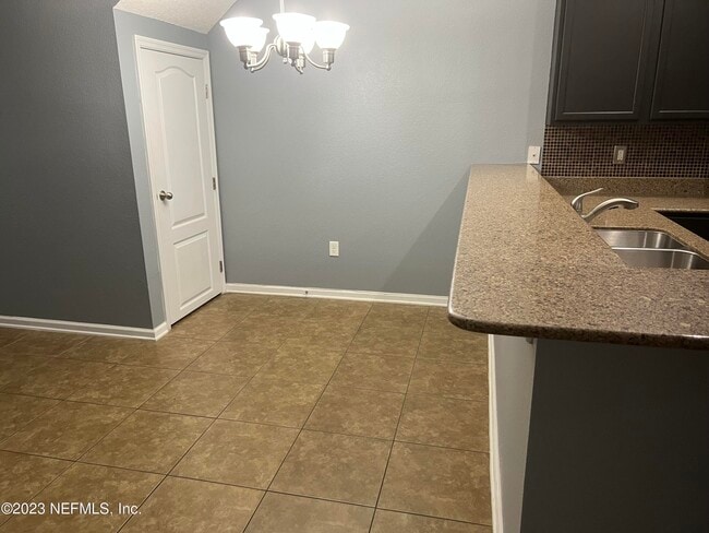 Building Photo - 12286 Black Walnut Ct