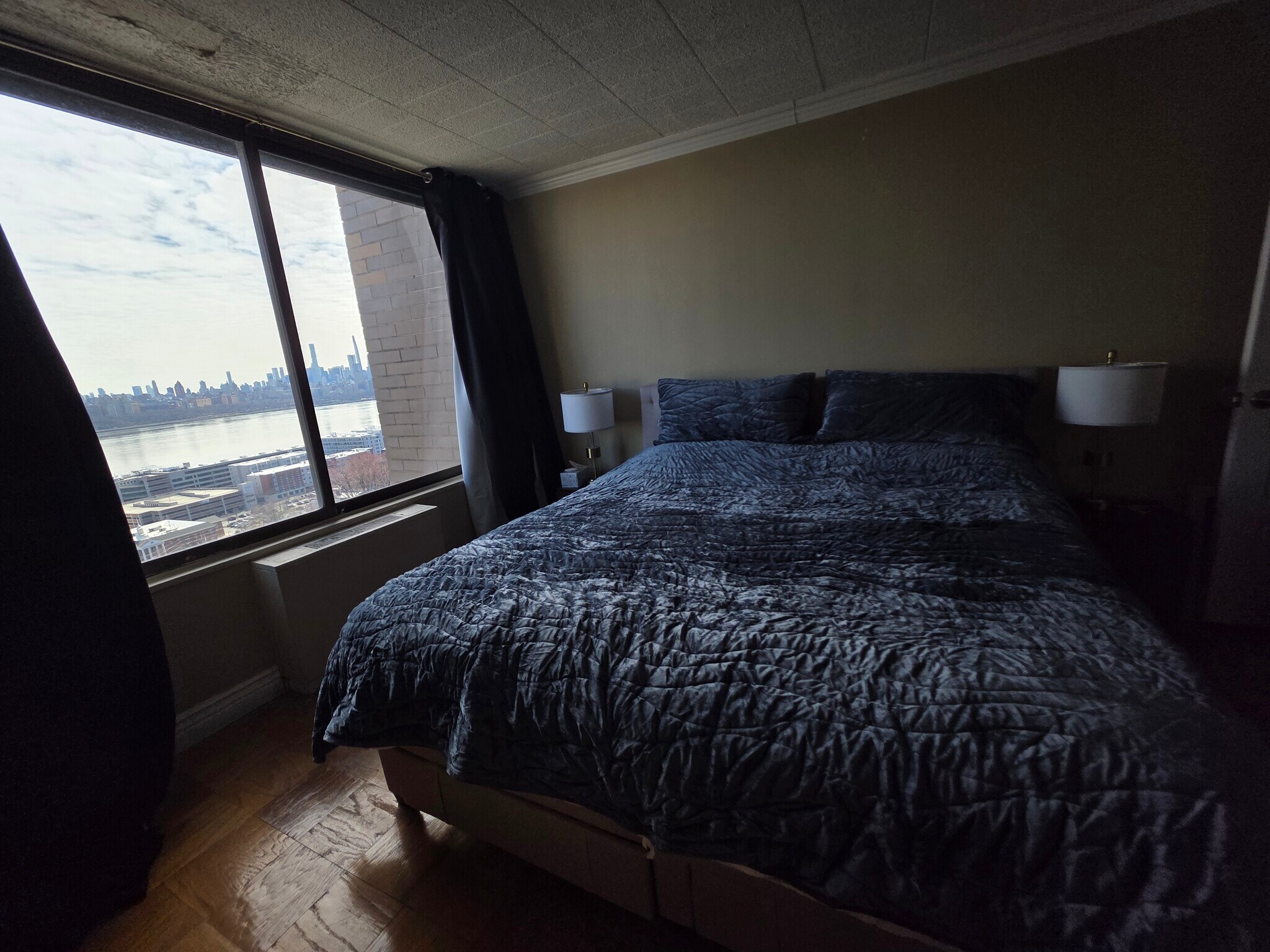 Building Photo - 9060 Palisade Ave