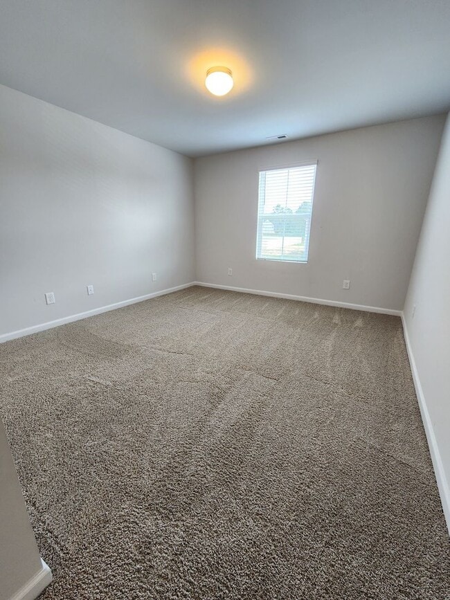 Building Photo - 925 Sapphire Stone Ln