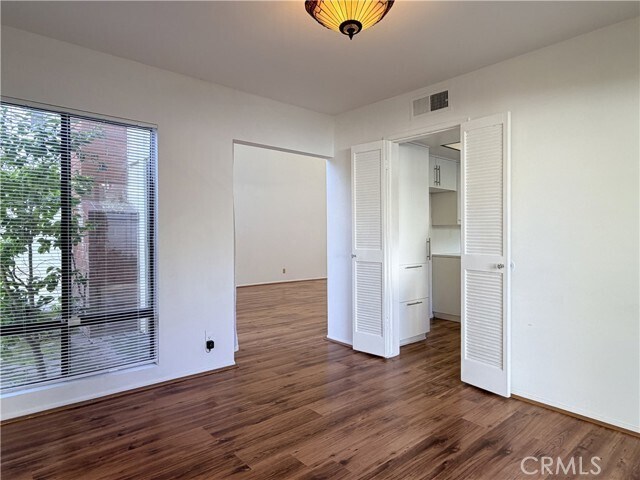 Building Photo - 4881 Royce Rd